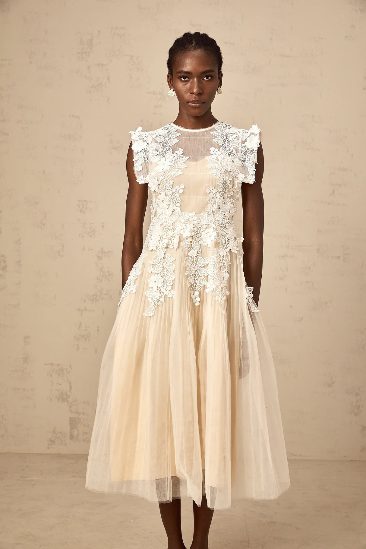 Annabelle Flowerappliqué Tulle Midi Dress