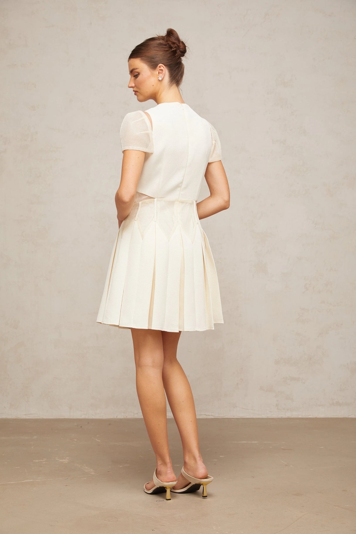 Maelle white flowerembroidered mini dress