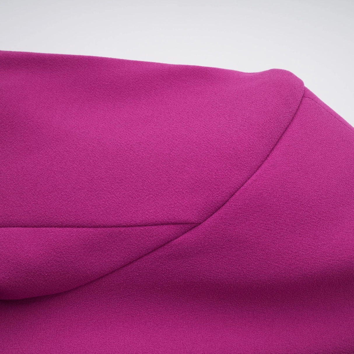 Majestueuse Fuchsia KeyholeDetail Mermaid Gown