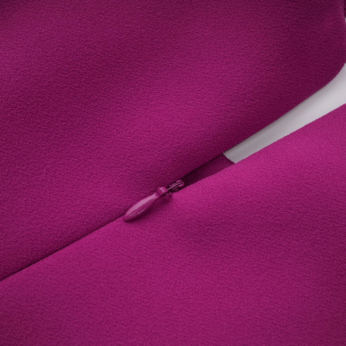 Majestueuse Fuchsia KeyholeDetail Mermaid Gown