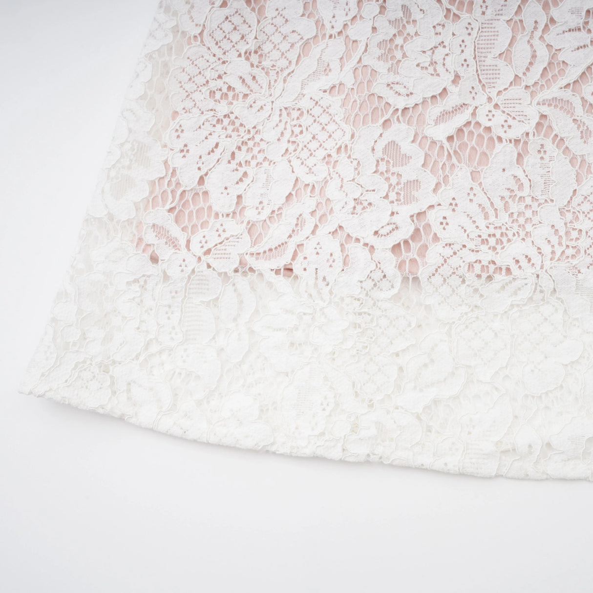 Marzia White Ribbon Detail Floral Lace Maxi Dress