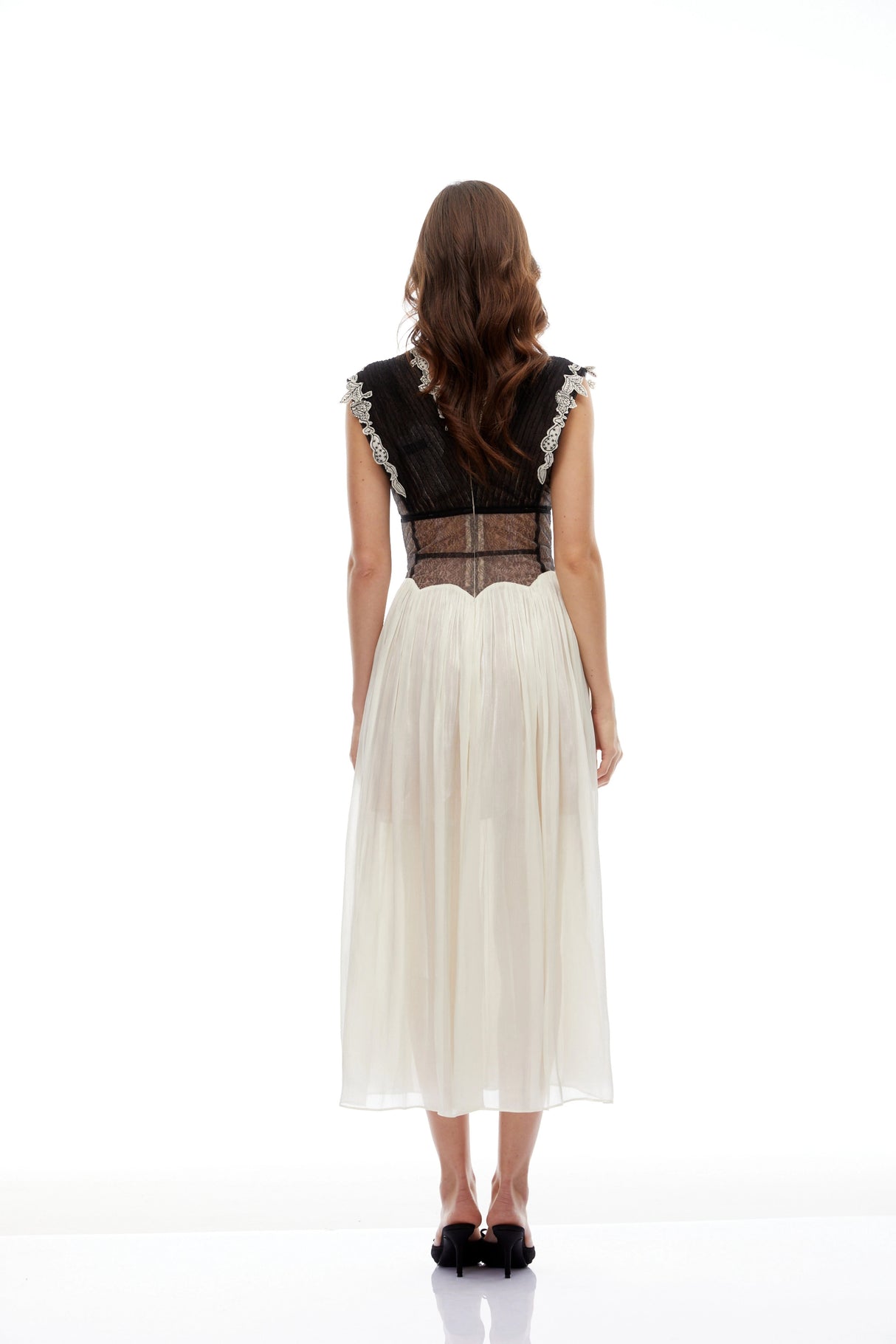 Modesty Color Block Floral Appliqué Midi Dress