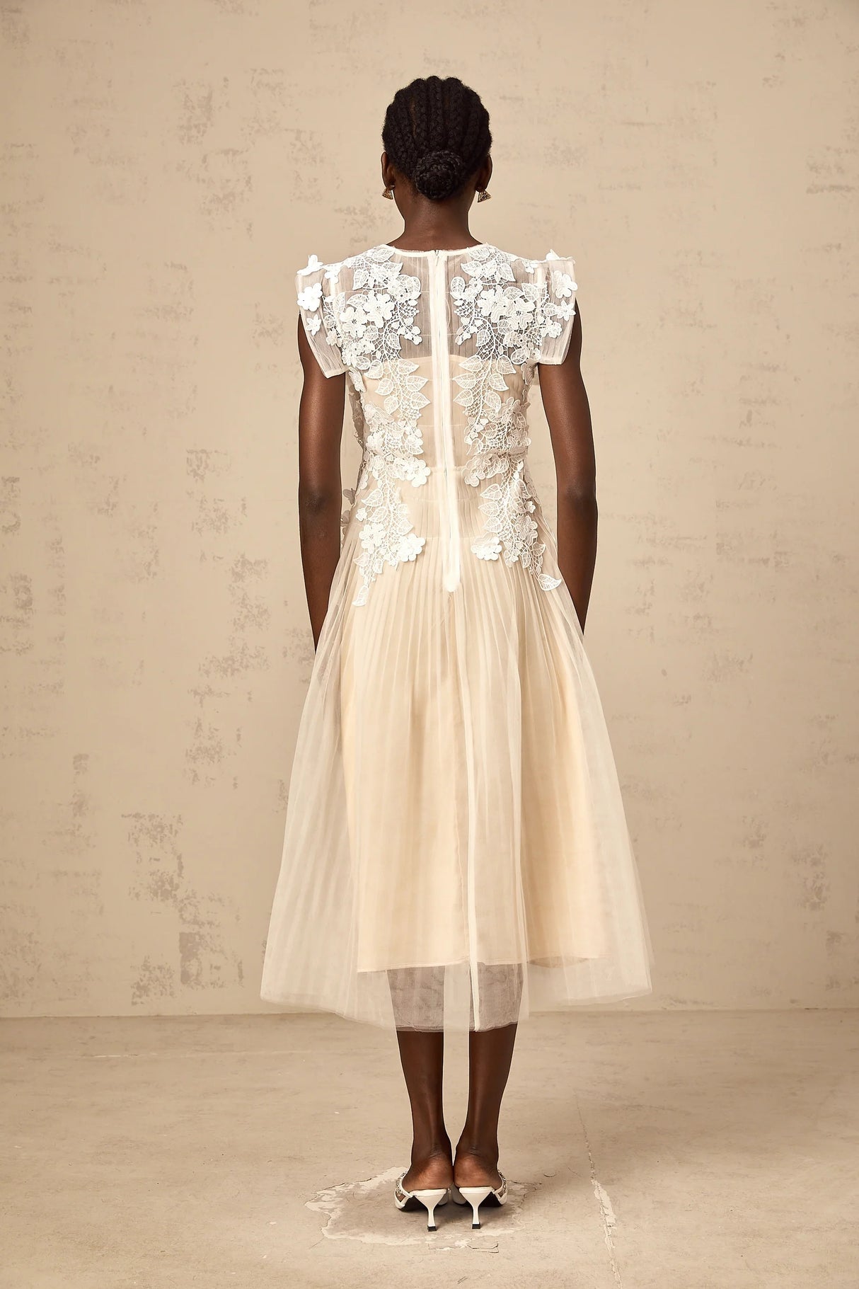 Annabelle Flowerappliqué Tulle Midi Dress