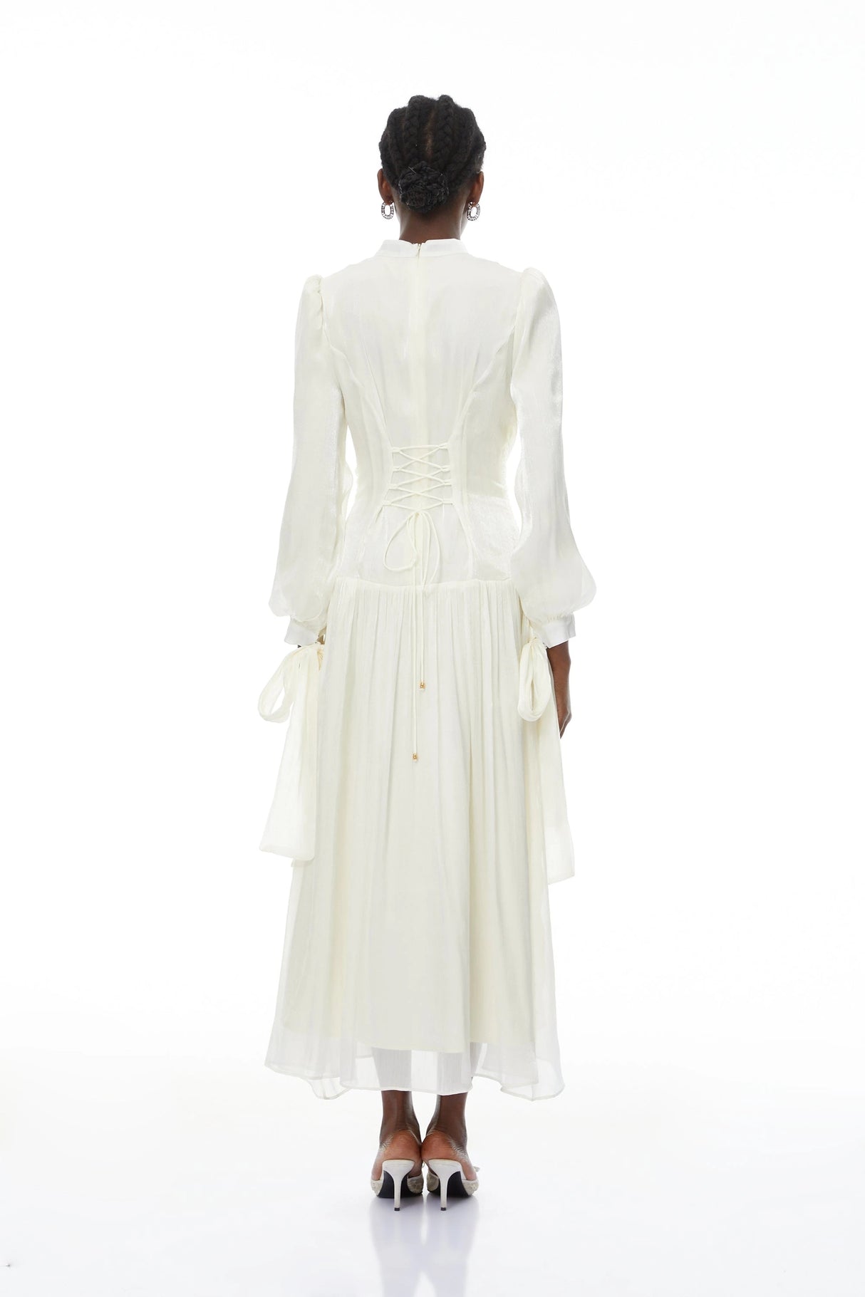 Katrín White Glossy Gathered Maxi Dress