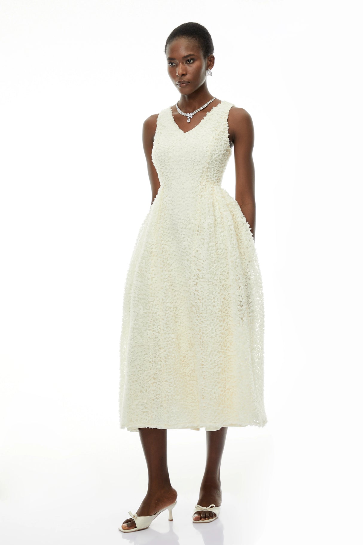 Luciana White Sleeveless Midi Dress with Fitted Bodice