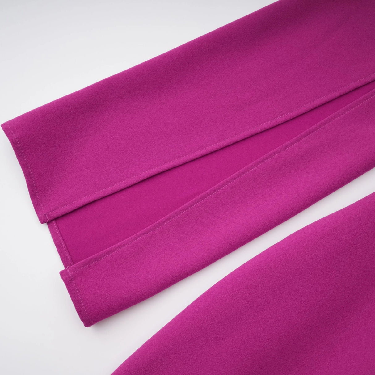 Majestueuse Fuchsia KeyholeDetail Mermaid Gown