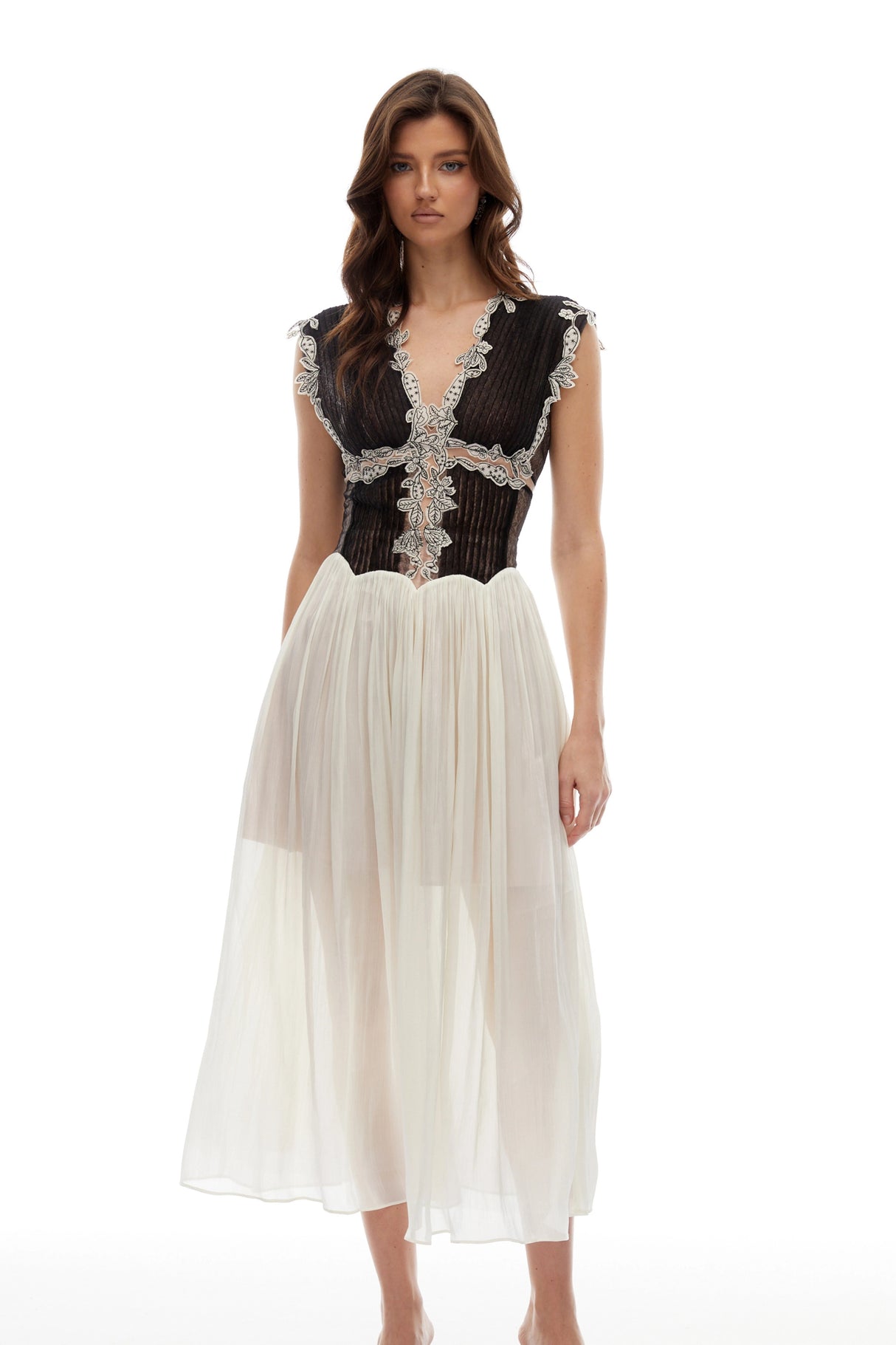 Modesty Color Block Floral Appliqué Midi Dress