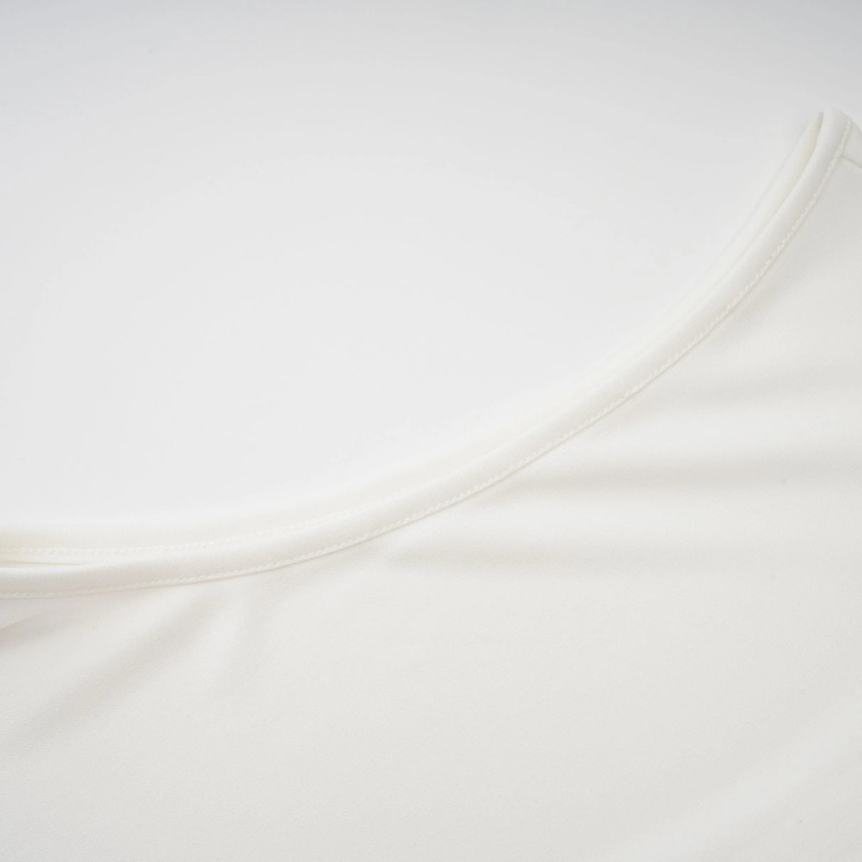 Mystérieuse White Turtleneck Draped Maxi Dress