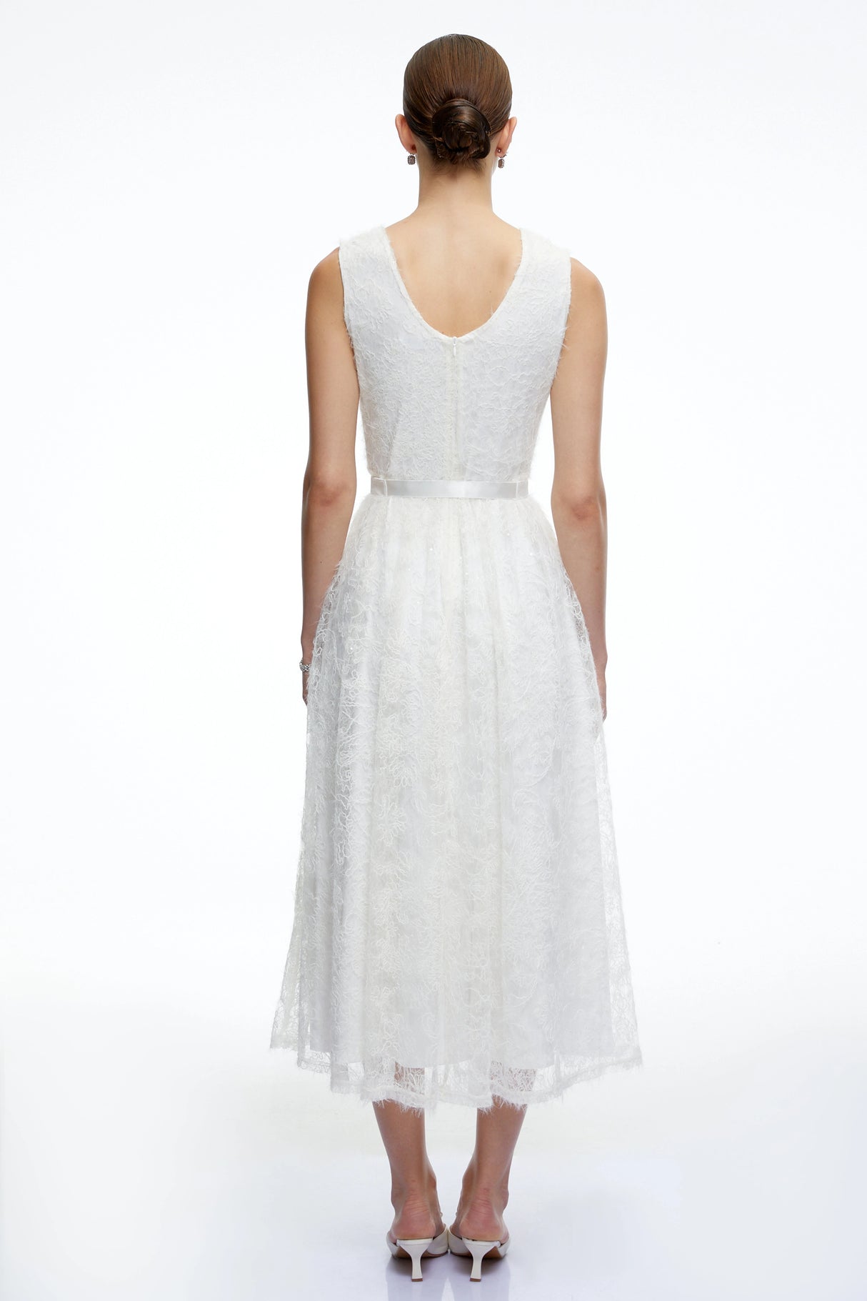 Thea White Textured Sleeveless Midi Dress with Fringe