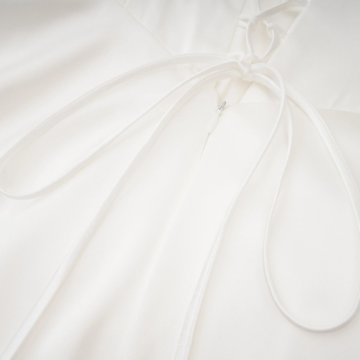 Víctor White OffShoulder Lace Panel Maxi Dress