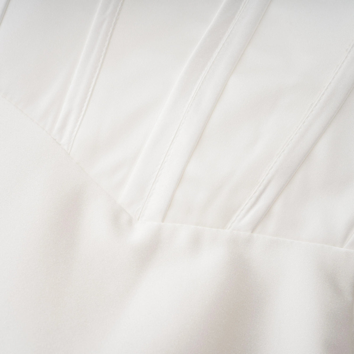 Víctor White OffShoulder Lace Panel Maxi Dress